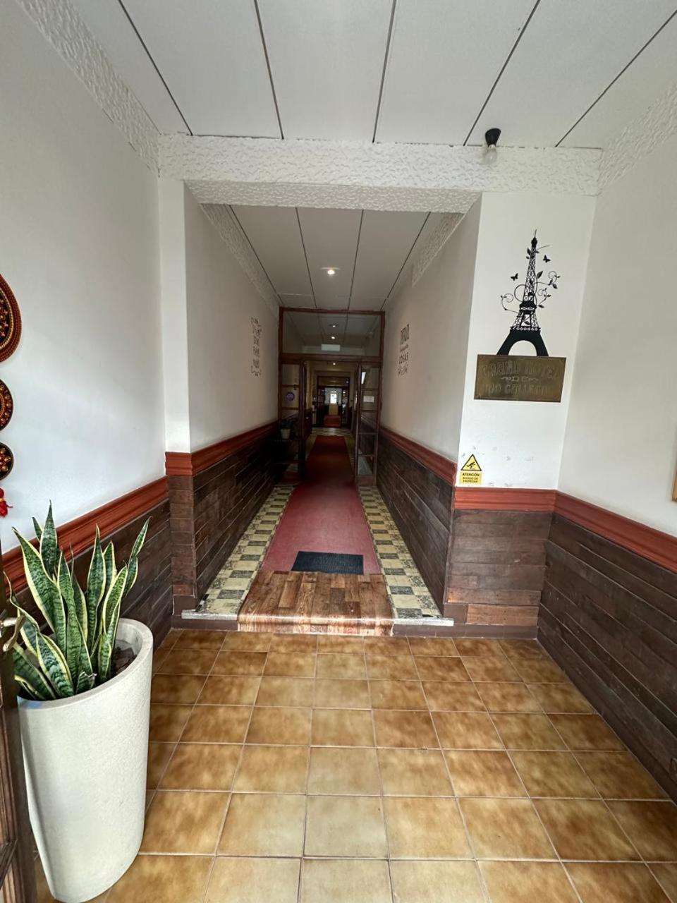 Hotel Paris Río Gallegos Esterno foto